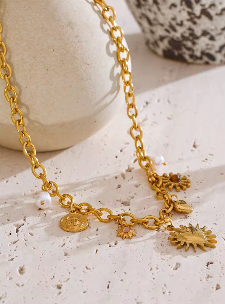 Amour Eternal Necklace