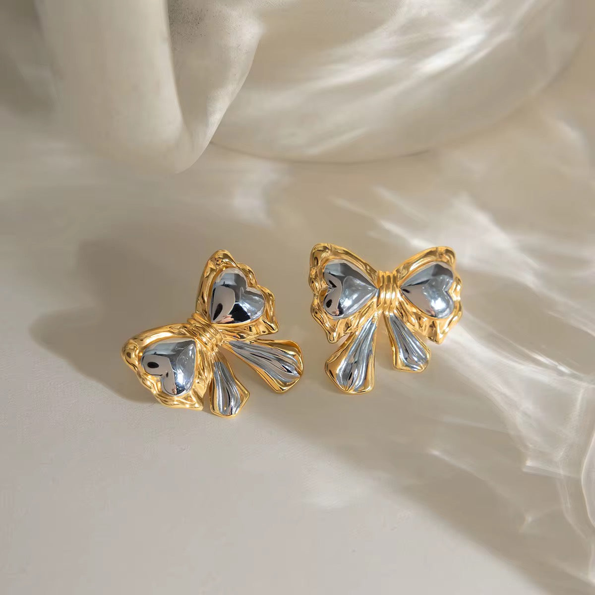 Valentina Bow Studs